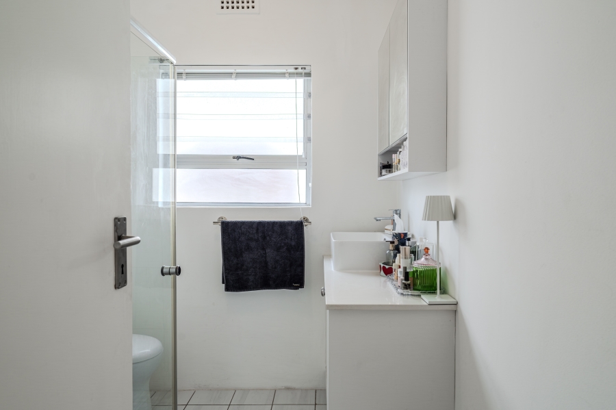 3 Bedroom Property for Sale in Vredehoek Western Cape